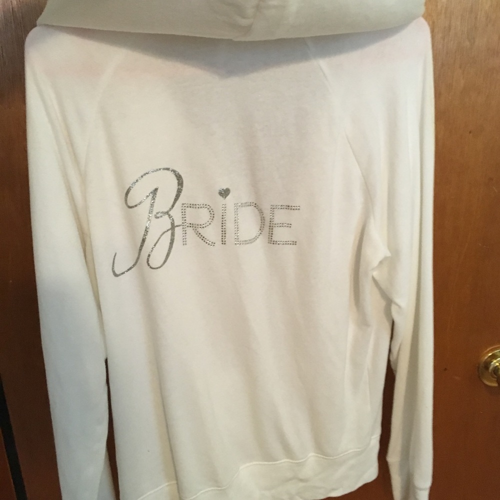 VS white size L hoodie
